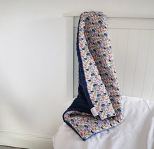 Load image into Gallery viewer, Liberty Queue for Zoo Multi Padded Blanket