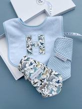 Load image into Gallery viewer, Letterbox Quey Blue Appliqué Gift box