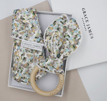 Load image into Gallery viewer, Letterbox Crowd Camo Gift box