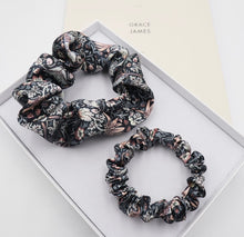 Load image into Gallery viewer, Liberty London Silk Scrunchies Strawberry Thief