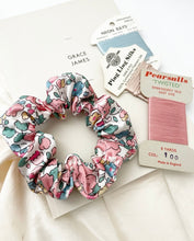 Load image into Gallery viewer, Liberty London Silk Scrunchie Candy floss
