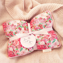 Load image into Gallery viewer, Heat Pillow Flourish Pink
