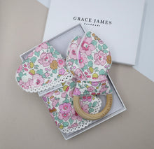 Load image into Gallery viewer, Liberty London Betsy Ètoile Gold Glitter  Dribble Gift Box

