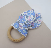 Load image into Gallery viewer, Liberty London Lilac Betsy Dribble Gift Box
