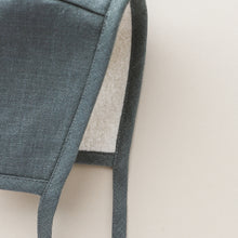 Load image into Gallery viewer, Briar Glade Linen Sherpa Lined Bonnet
