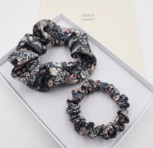 Load image into Gallery viewer, Liberty London Silk Scrunchies Strawberry Thief
