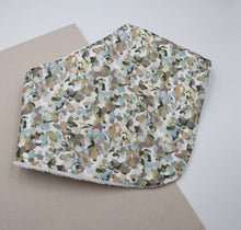 Load image into Gallery viewer, Letterbox Crowd Camo Gift box
