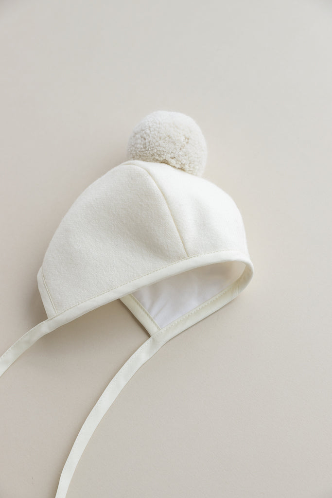 Briar Ivory Pom Bonnet